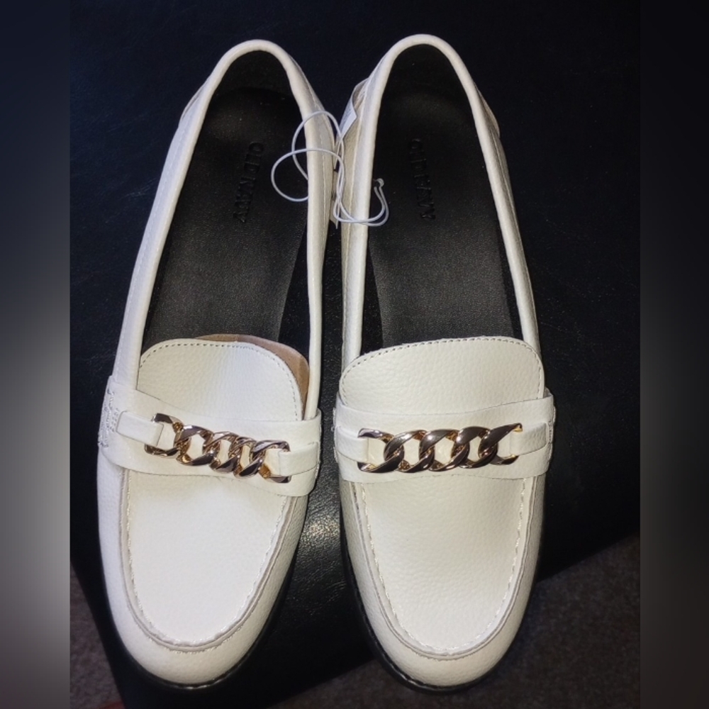 Old Navy Women's  Chunky Slip On Ivory Loafer Size 10M